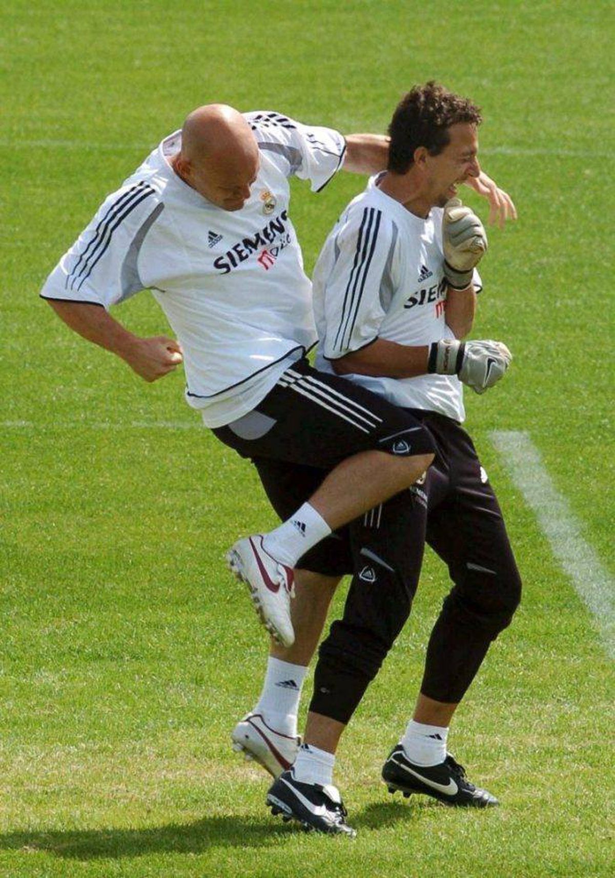 Era „Câinele Nebun”! » I-a scos un dinte lui Ronaldo, s-a iubit cu o actriță de filme pentru adulți, a tras în colegi și a făcut o avere după retragere