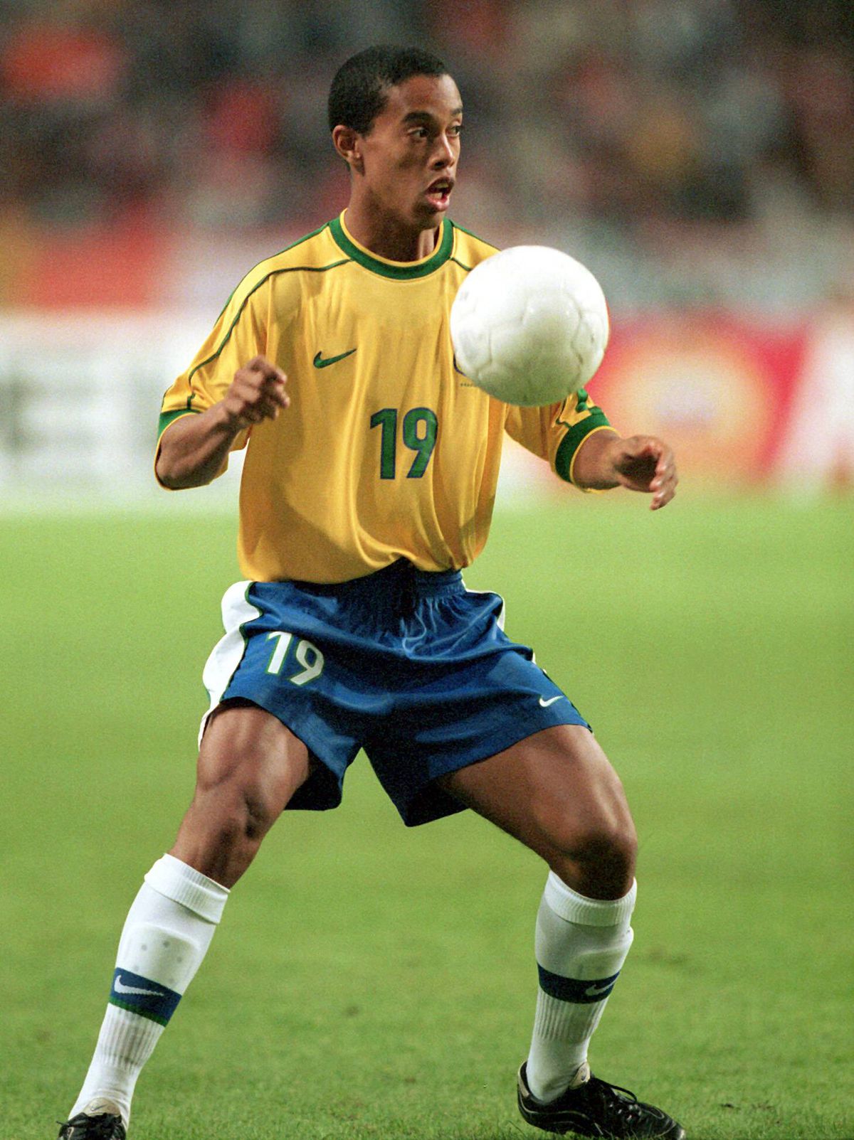 Dispare vechea arenă de 45.000 de locuri care a dat cel mai fin dribleur al țării