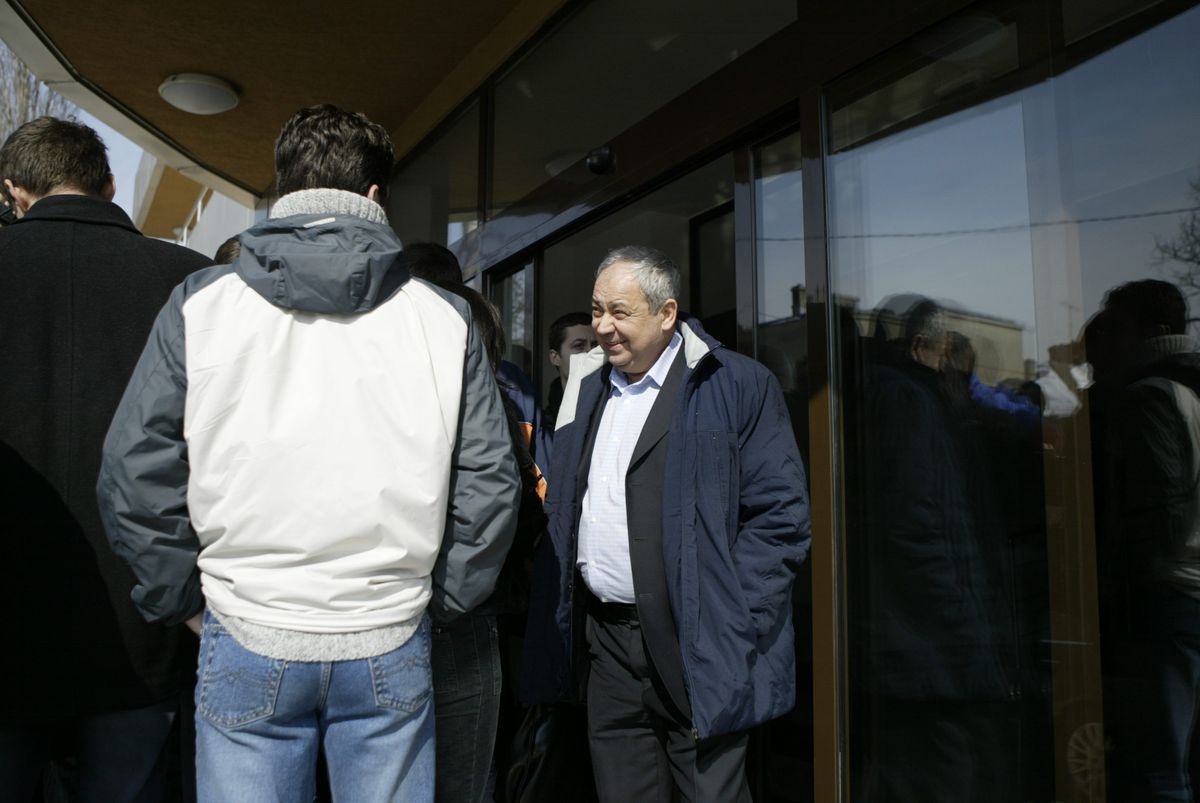 „Am salvat prin complicitate U Cluj de la retrogradare” » Om-cheie în vremea Cooperativei, interviu spectaculos, cu dezvăluiri în serie: „Fără Becali și casele de pariuri, echipele din Liga 1 dispar”