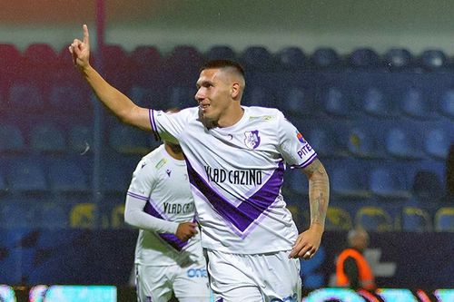 Robert Moldoveanu, sărbătorind golul din Slobozia - FC Argeș // foto: Facebook @ Fotbal Club Argeș Pitești