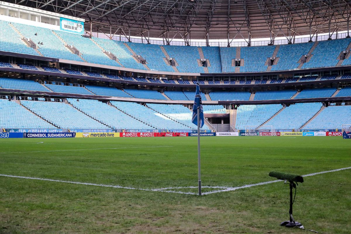 Dispare vechea arenă de 45.000 de locuri care a dat cel mai fin dribleur al țării