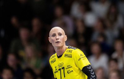 Crainicul echipei, dat afară după o remarcă scandaloasă la adresa unei handbaliste legendare!