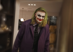 Erling Haaland s-a costumat în Joker și a ieșit pe străzile din Manchester. Reacțiile oamenilor