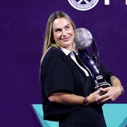 Aryna Sabalenka și trofeul de număr 1 mondial la finalul lui 2025 Foto: Guliver/GettyImages
