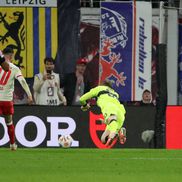 Gafa lui Alexander Nubel din Leipzig - Stuttgart. FOTO: Imago Images