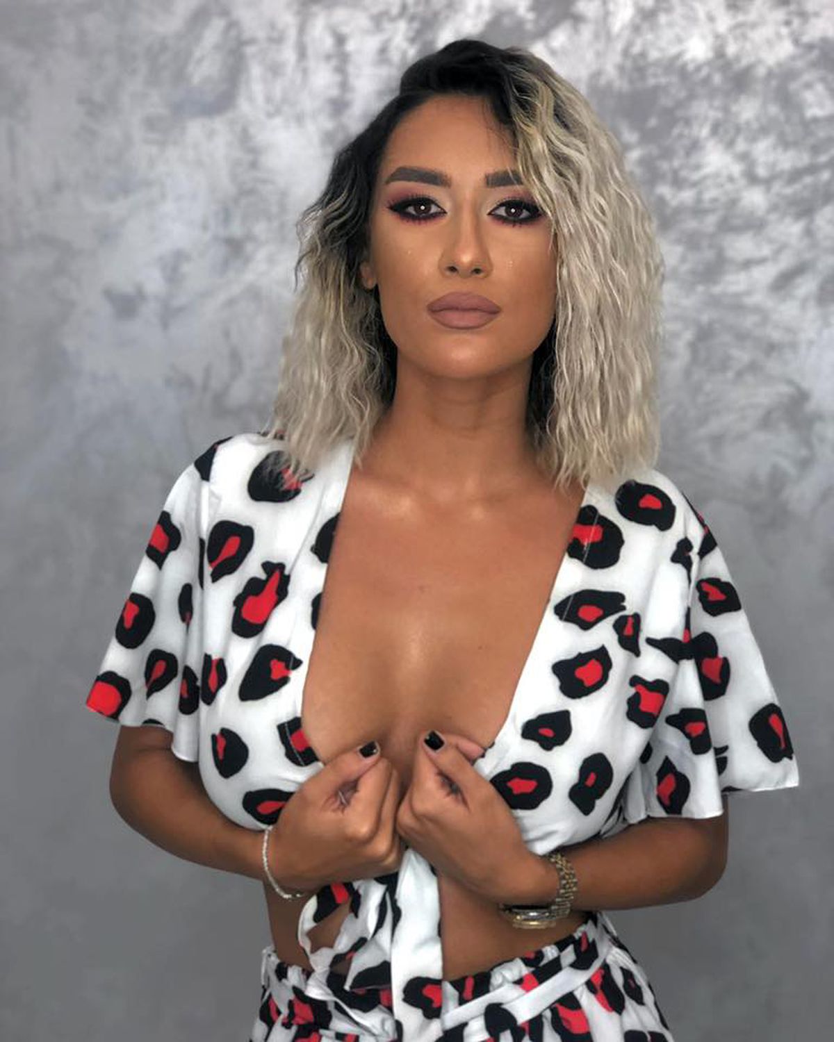 GALERIE FOTO // Apariții HOT în vestiarul lui FCSB! La capitolul iubite de fotbaliști, roș-albaștrii stau cel mai bine din Liga 1