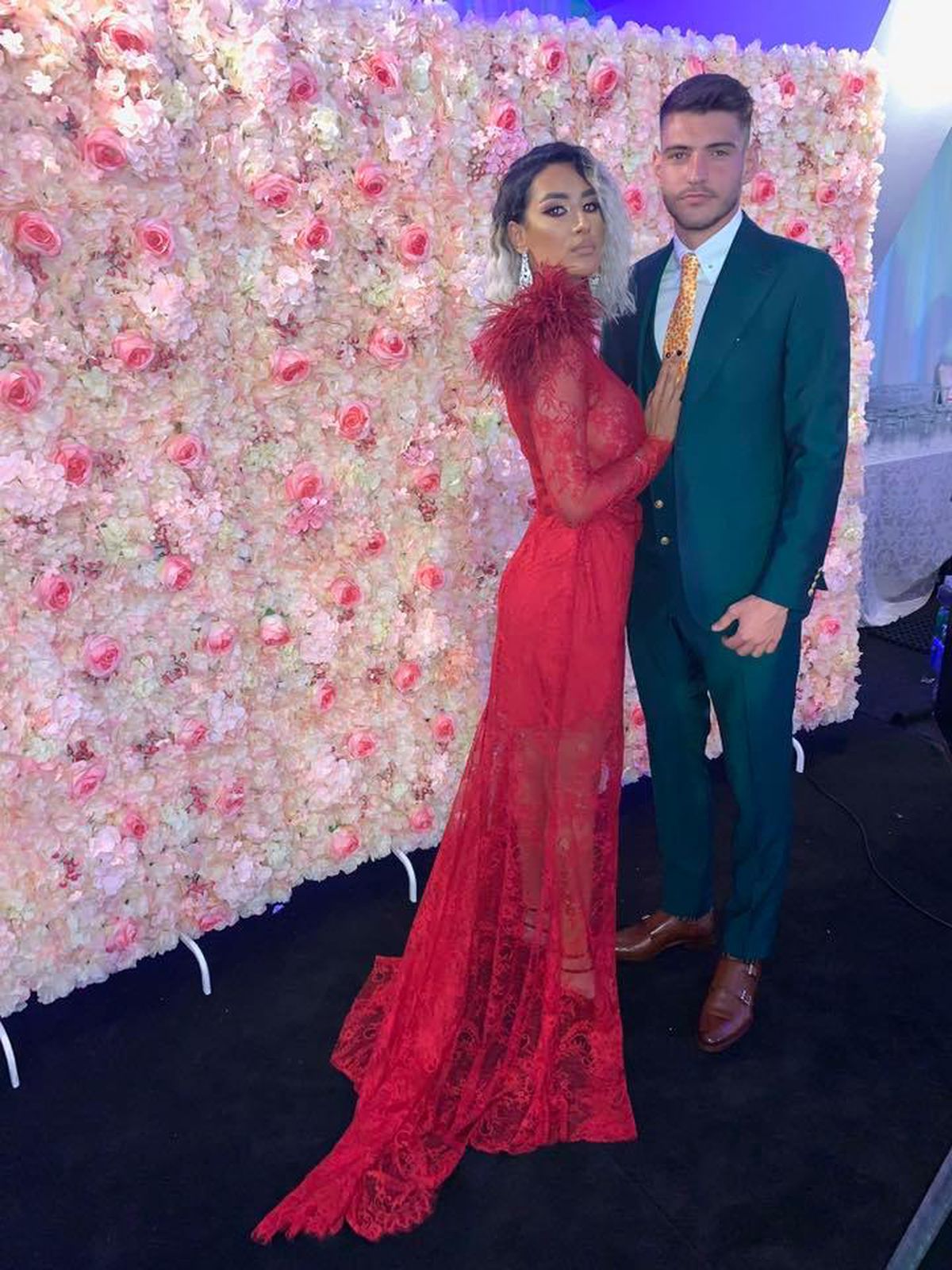 GALERIE FOTO // Apariții HOT în vestiarul lui FCSB! La capitolul iubite de fotbaliști, roș-albaștrii stau cel mai bine din Liga 1