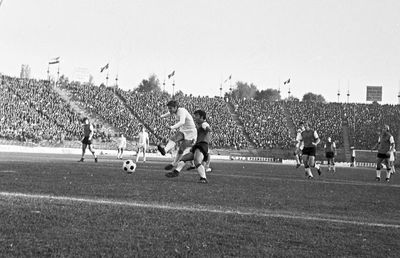 RETRO GSP // VIDEO ȘI FOTO » 1 decembrie 1965, Ziua națională a „câinilor”: cea în care au învins dubla campioană a Europei și a lumii