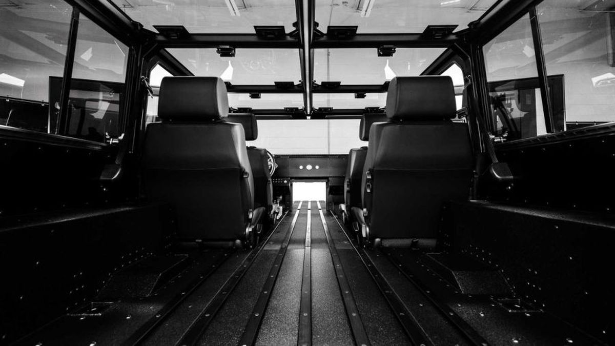 FOTO Tesla va avea un nou rival pe piața din Europa: cum arată SUV-ul celor de la Bollinger