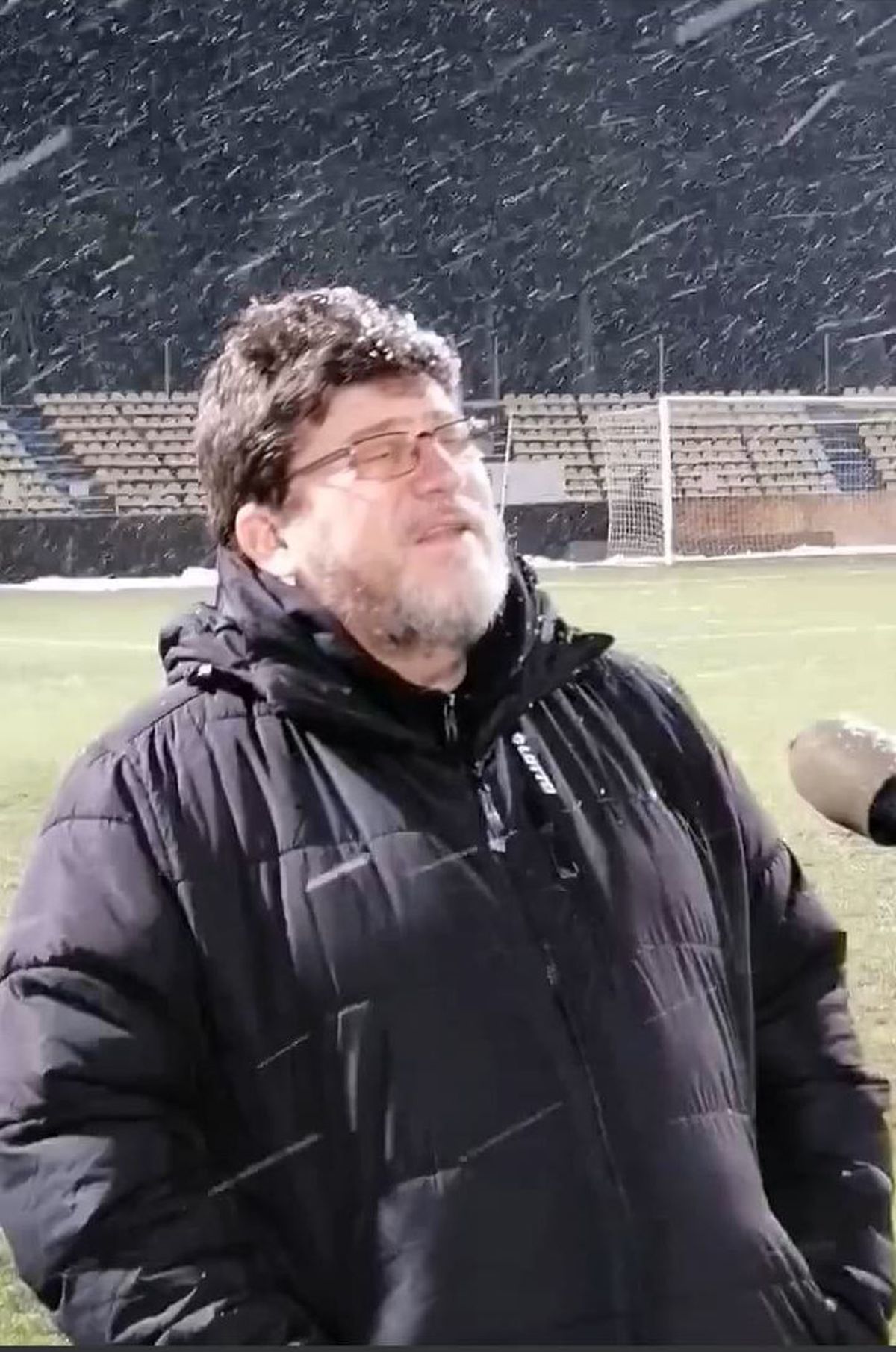 VIDEO + FOTO Cristi Pustai și-a spus ofurile în viscol: „Nu acuz, că nu am dovezi, dar văd că e o practică”