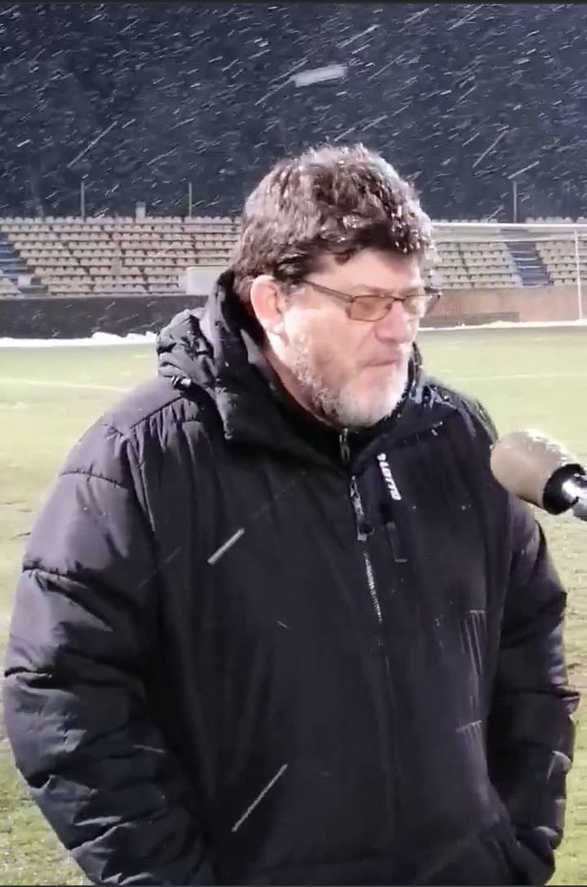 VIDEO + FOTO Cristi Pustai și-a spus ofurile în viscol: „Nu acuz, că nu am dovezi, dar văd că e o practică”