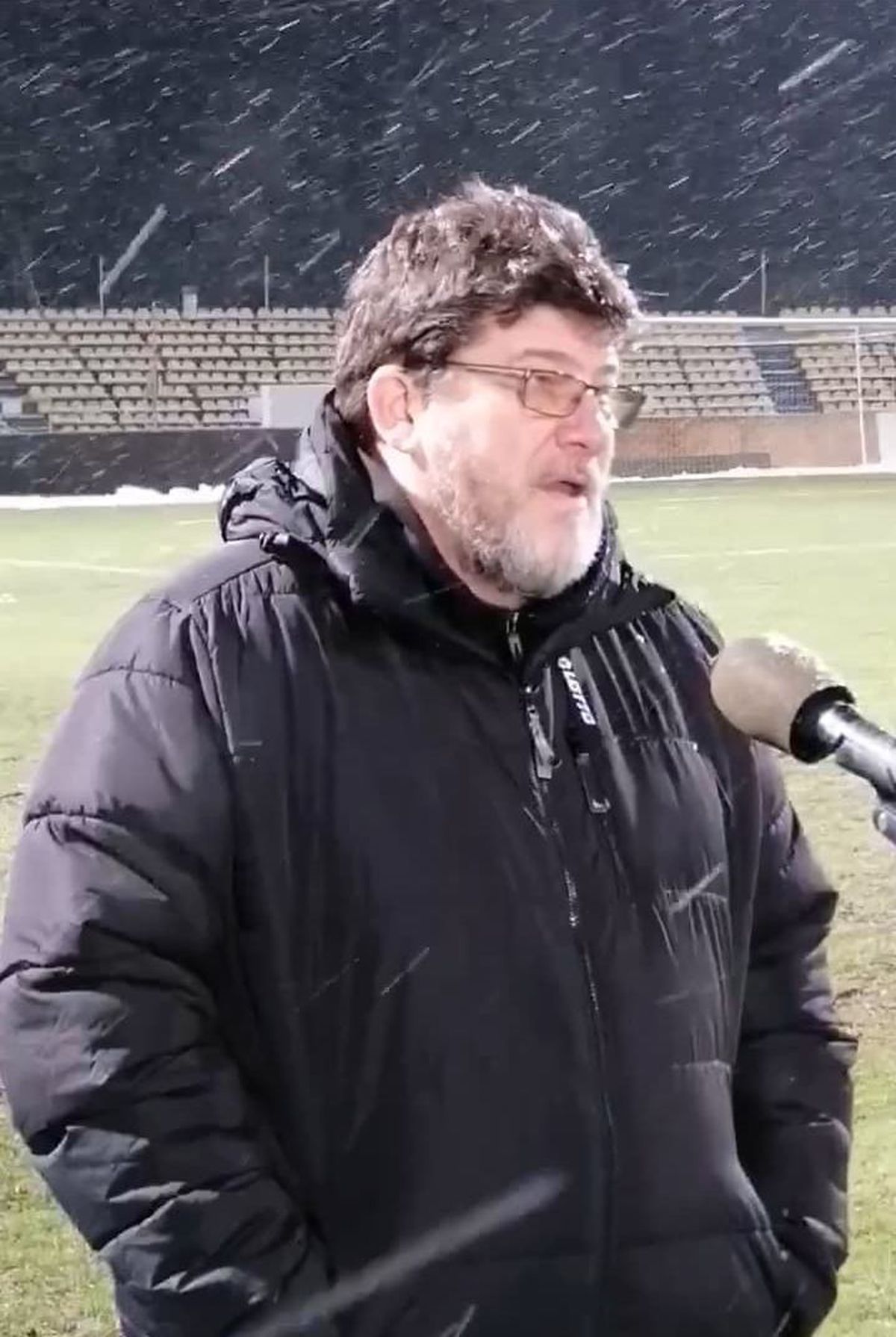 VIDEO + FOTO Cristi Pustai și-a spus ofurile în viscol: „Nu acuz, că nu am dovezi, dar văd că e o practică”