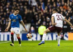 Ianis Hagi e titular în Hibernian - Rangers