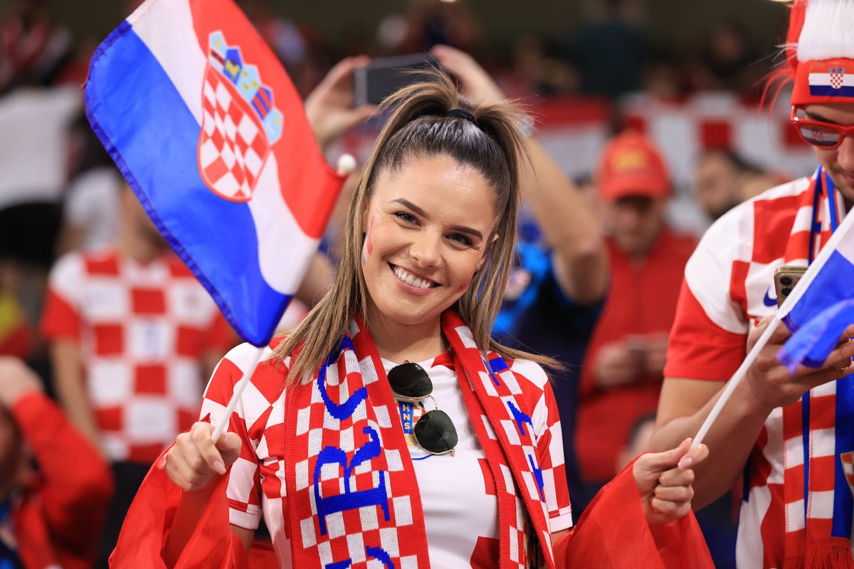 Fotografii au rămas mască: show făcut de fanele Croației cu Belgia » Cine a dat tonul