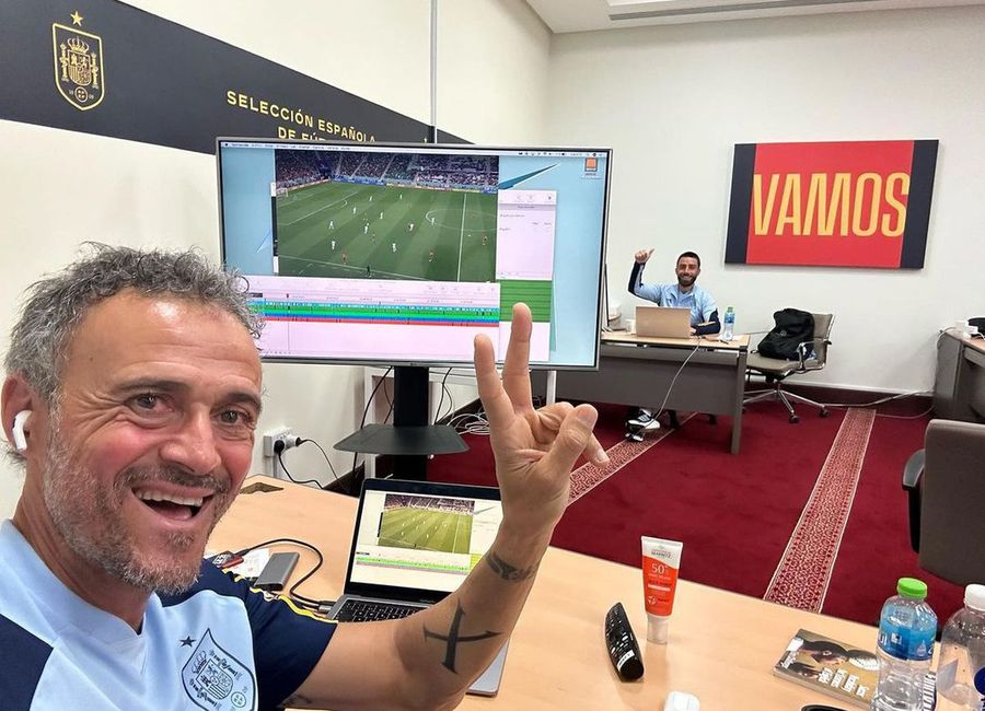 Luis Enrique postează des pe contul de instagram creat special pentru Mondialul din Qatar Cine mai e, bă, și Luis Enrique?