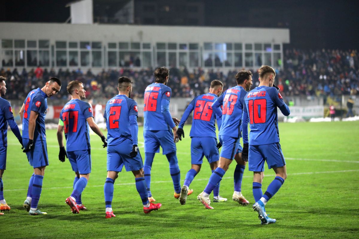 FC Botoșani - FCSB (imagini surprinse înainte de meci) + fotografii din timpul partidei