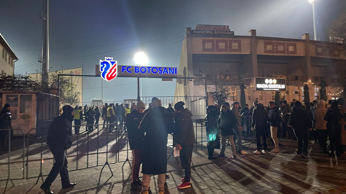 Leo Strizu, între penibil și șocant: l-a remarcat pe Miculescu pentru prima repriză, deși a intrat pe teren în minutul 65! + „Colaborez și cu Pinti, și cu ...zi, că-mi scapă numele”