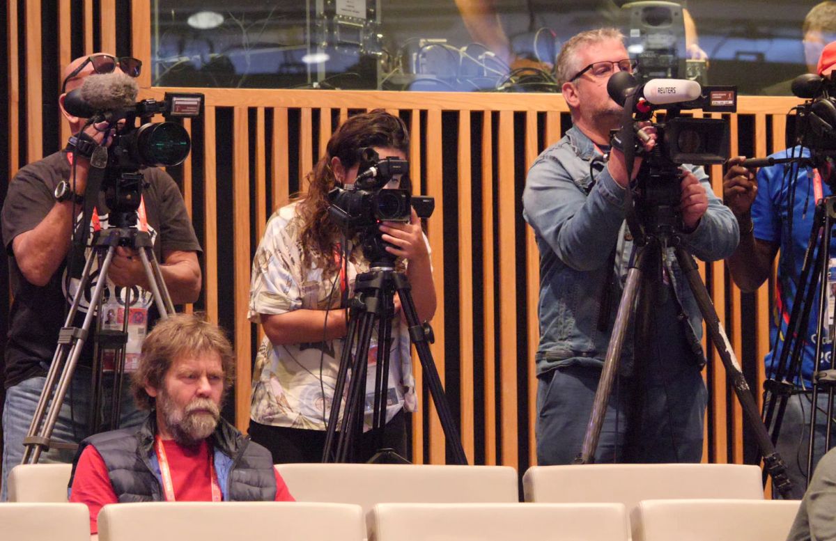 Gazeta, prezentă la conferința Braziliei » Imagini din timpul discursului lui Dani Alves