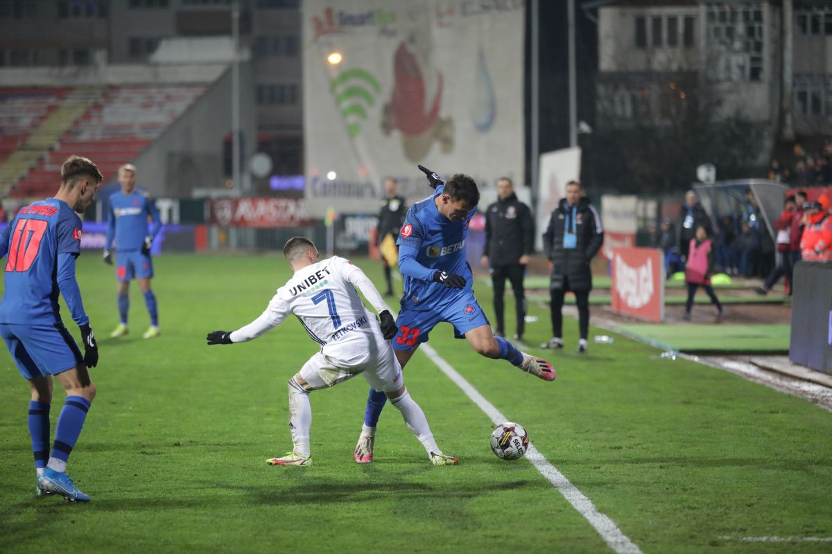 FC Botoșani - FCSB (imagini surprinse înainte de meci) + fotografii din timpul partidei