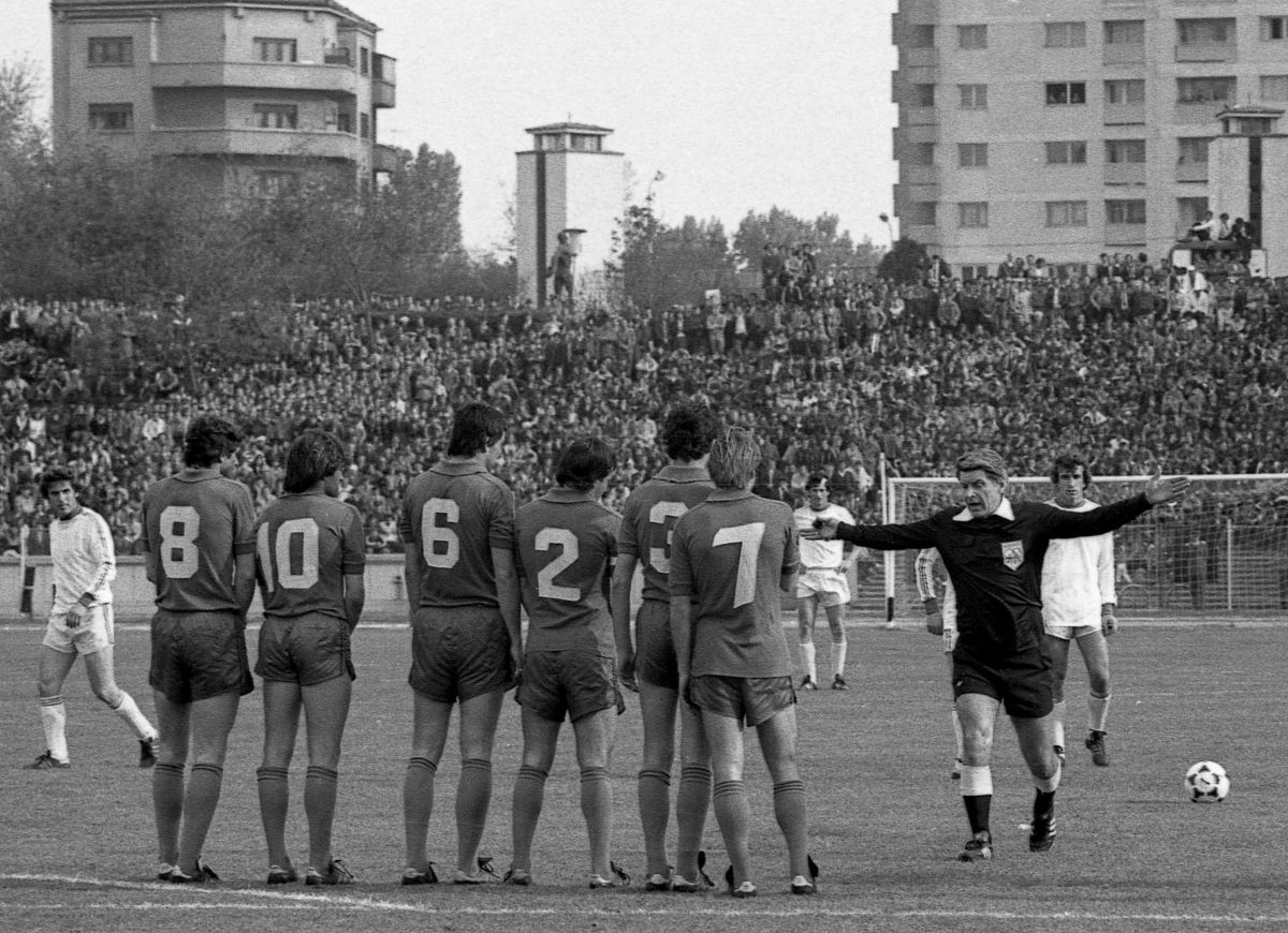 Istvan Kovacs, într-o galerie selectă » Ce alți arbitri români au mai oficiat finale mari din fotbalul european