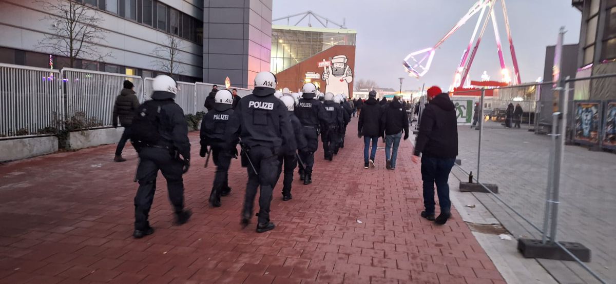 GSP a fost pe stadion la derby-ul incendiar din 2.Bundesliga » Cum s-a trăit din mijlocul suporterilor un meci nebun: revenire de la 0-2 + un autogol IREAL