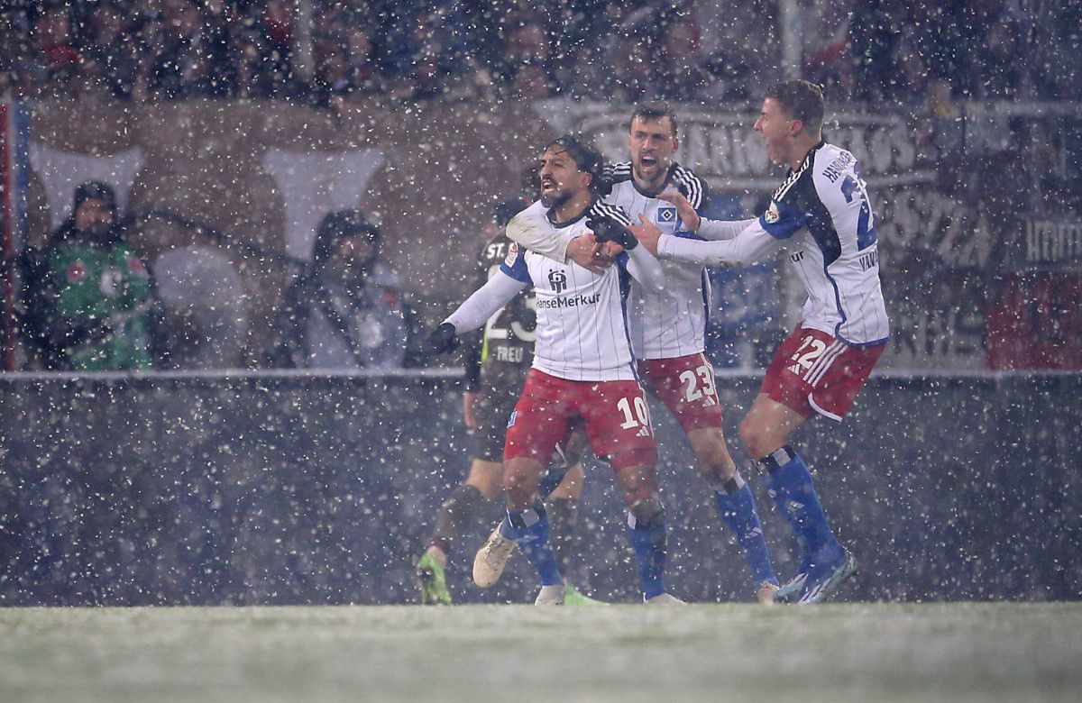 GSP a fost pe stadion la derby-ul incendiar din 2.Bundesliga » Cum s-a trăit din mijlocul suporterilor un meci nebun: revenire de la 0-2 + un autogol IREAL
