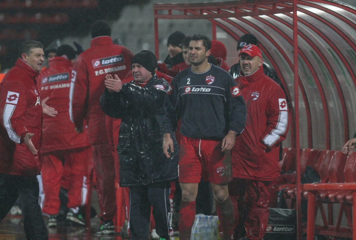 18 ani de când Dinamo a pus la respect deținătoarea Cupei UEFA în mocirla de la București  » Dezvăluirile omului-decisiv: „Am fugit la margine și i-am dedicat lui golul”