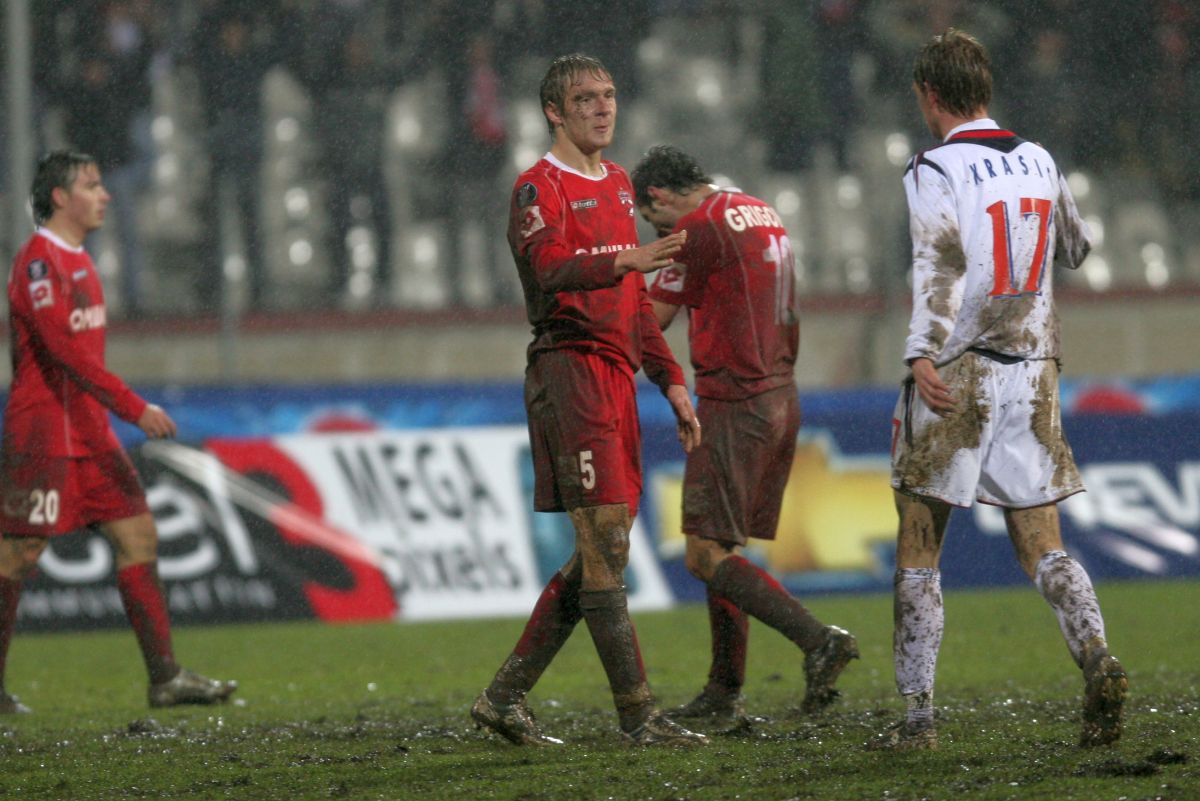 18 ani de când Dinamo a pus la respect deținătoarea Cupei UEFA în mocirla de la București  » Dezvăluirile omului-decisiv: „Am fugit la margine și i-am dedicat lui golul”