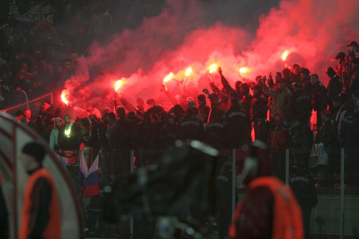 18 ani de când Dinamo a pus la respect deținătoarea Cupei UEFA în mocirla de la București  » Dezvăluirile omului-decisiv: „Am fugit la margine și i-am dedicat lui golul”