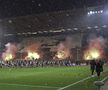 Atmosferă incendiară la St. Pauli - Hamburg. Foto: Imago