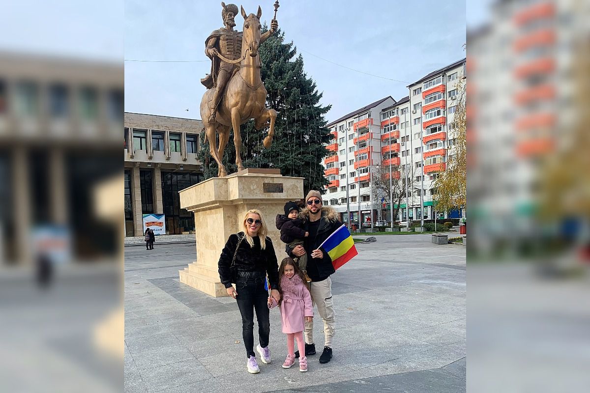 Reverența de 1 Decembrie a unui italian aflat de un deceniu în România: „Viața e mai ieftină, am putut să strâng bănuți să fac o căsuță. Aici, încă poți să faci copii!”