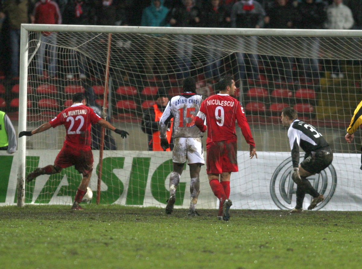 Dinamo - CSKA Moscova 1-0 (1 decembrie 2005) - imagini de la o victorie istorică reușită de „câini”