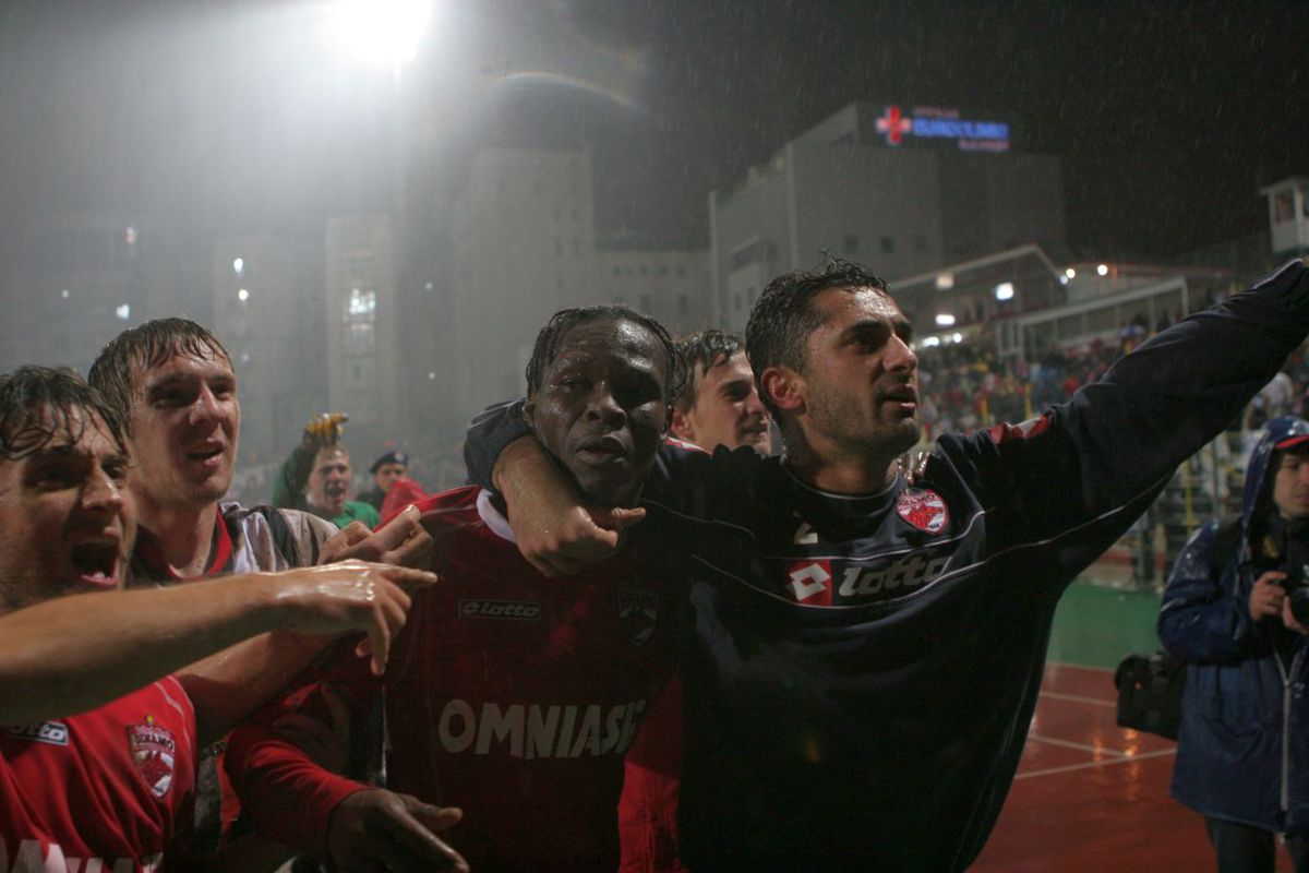 18 ani de când Dinamo a pus la respect deținătoarea Cupei UEFA în mocirla de la București  » Dezvăluirile omului-decisiv: „Am fugit la margine și i-am dedicat lui golul”