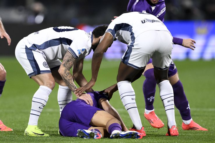 Fiorentina - Inter abandonat, după ce Edoardo Bove s-a prăbușit pe teren/ foto Imago Images