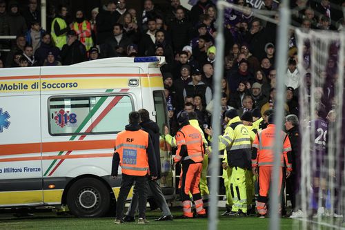 Fiorentina - Inter abandonat, după ce Edoardo Bove s-a prăbușit pe teren/ foto Imago Images