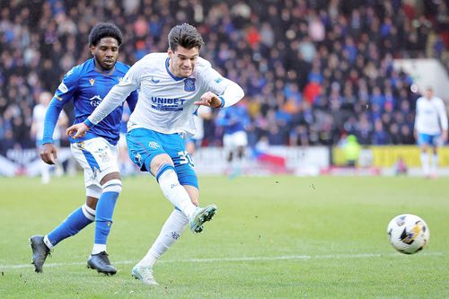 Ianis Hagi, în acțiune în St. Johnstone - Rangers // foto: Imago Images