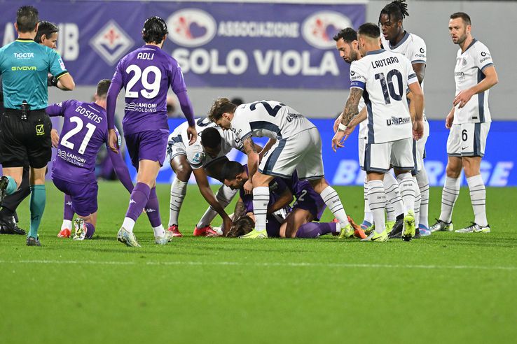 Fiorentina - Inter abandonat, după ce Edoardo Bove s-a prăbușit pe teren/ foto Imago Images