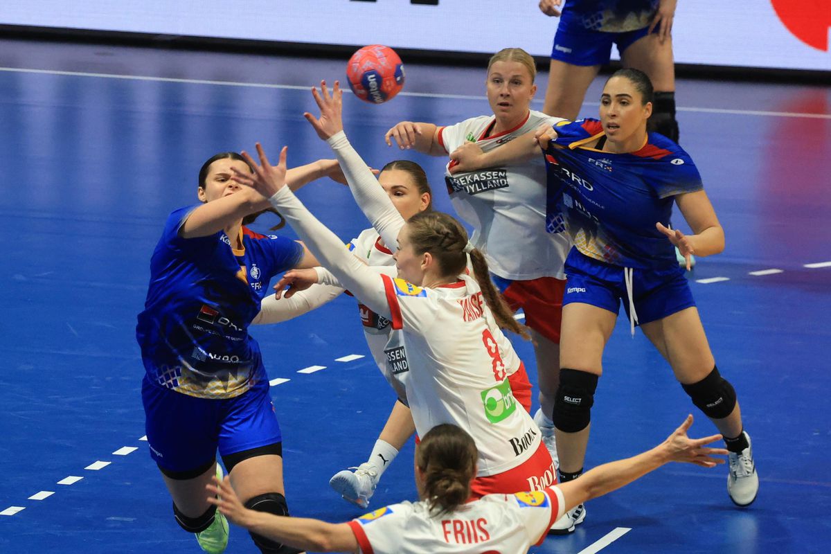 Ce urmează pentru România la Campionatul Mondial de handbal feminin » Derby pentru „sferturi” contra Ungariei: când se joacă!