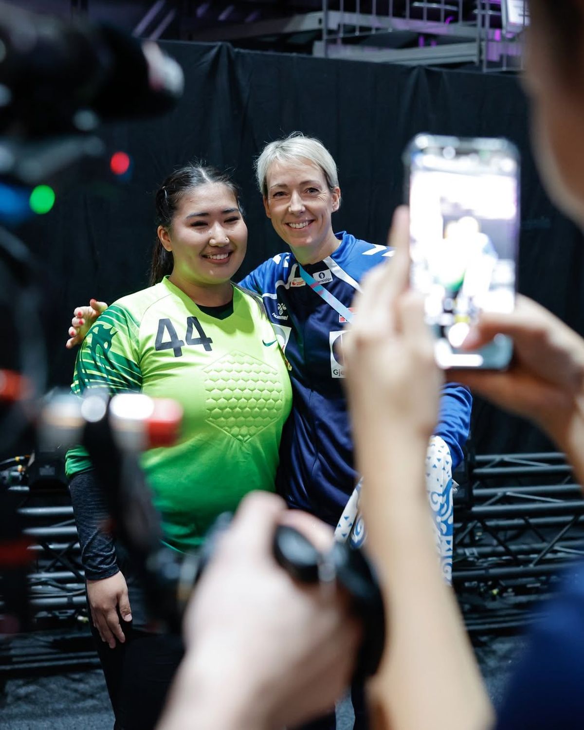 Întâlnire Katrine Lunde - Damira Zhaparova la CM 2025