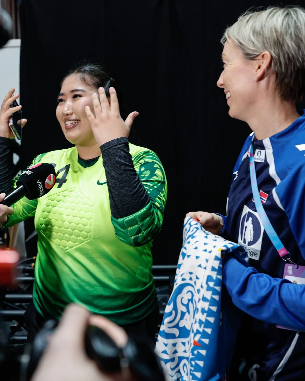 Întâlnire Katrine Lunde - Damira Zhaparova la CM 2025