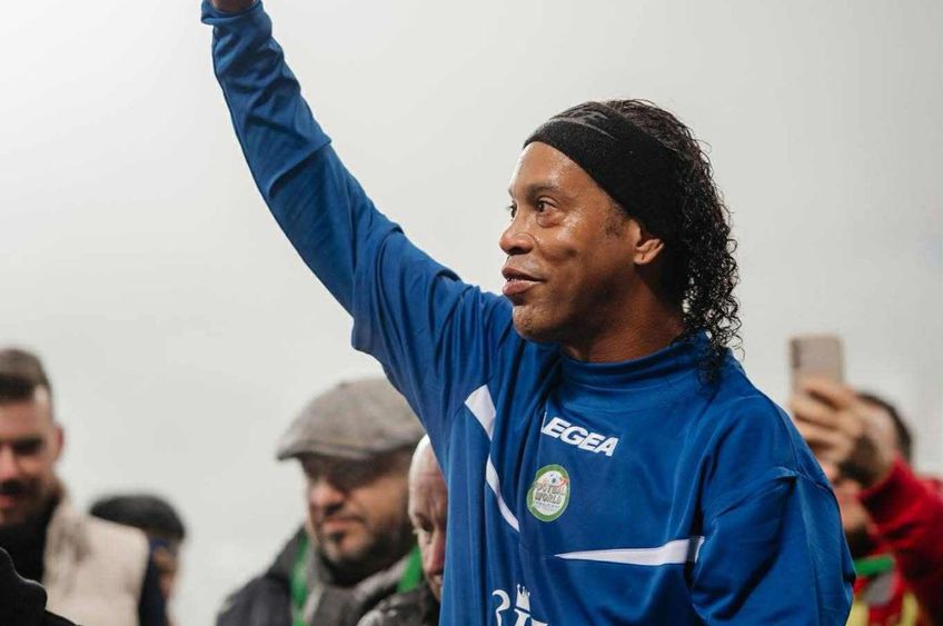 Ronaldinho a fost atracția principală sâmbătă seara, în ceața de la Iași / Sursă foto: Andrei Luca / ndrsportphotos.ro