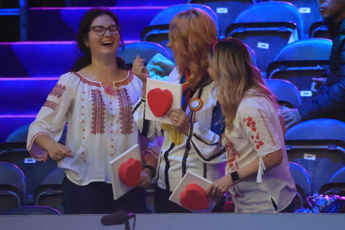 S-a rezolvat și penultimul mister din grupa României de la Campionatul Mondial + de 1 Decembrie, fanii tricolori s-au înfrățit cu galeria altei țări