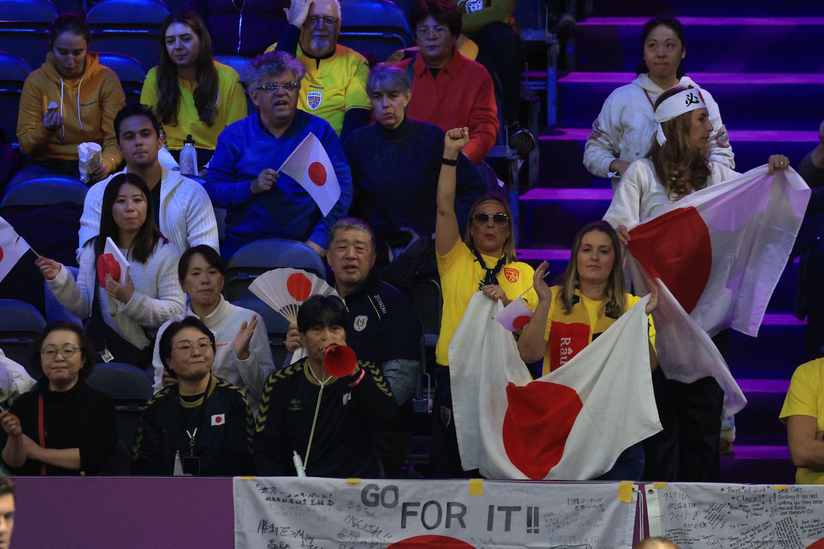 S-a rezolvat și penultimul mister din grupa României de la Campionatul Mondial + de 1 Decembrie, fanii tricolori s-au înfrățit cu galeria altei țări