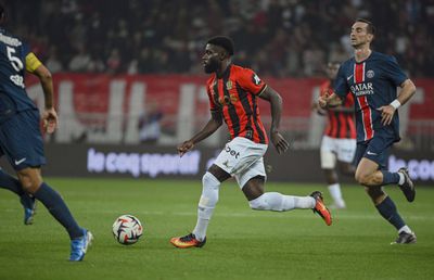 Scandal uriaș în Franța: Titularii echipei, bătuți și agresați de propriii fani