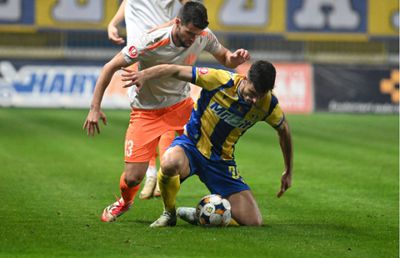 Petrolul a dat recital cu Metaloglobus! Erori mari la oaspeți și „dublă” pentru Grozav. Cum arată clasamentul