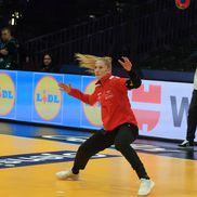 Elena Șerban / Imagini de la încălzire, România - Danemarca // Foto: Ionuț Iordache