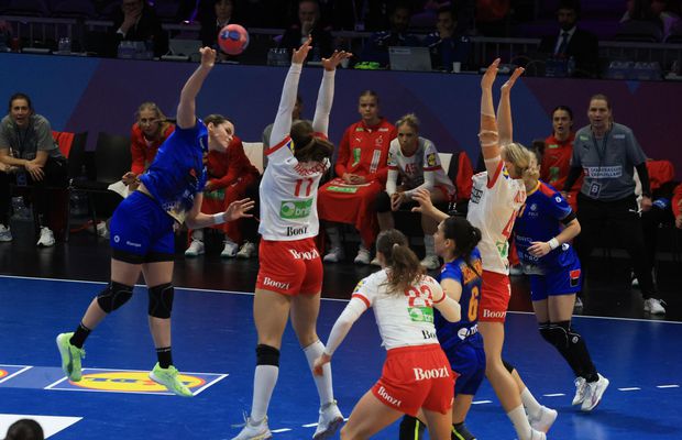 Dispărută în 20 de minute » România a picat testul Danemarca, dar încă poate ajunge în „sferturile” Campionatului Mondial de handbal feminin! Urmează Ungaria, trebuie altă apărare