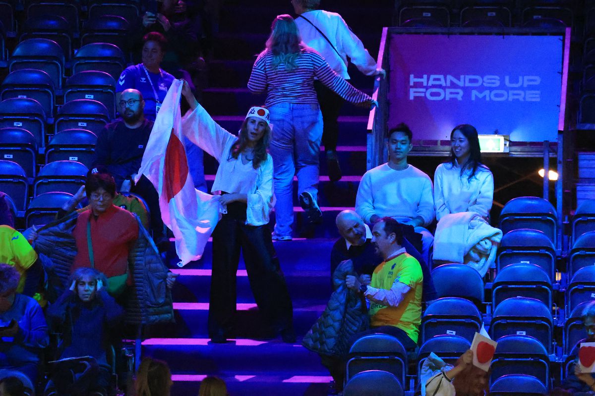 S-a rezolvat și penultimul mister din grupa României de la Campionatul Mondial + de 1 Decembrie, fanii tricolori s-au înfrățit cu galeria altei țări