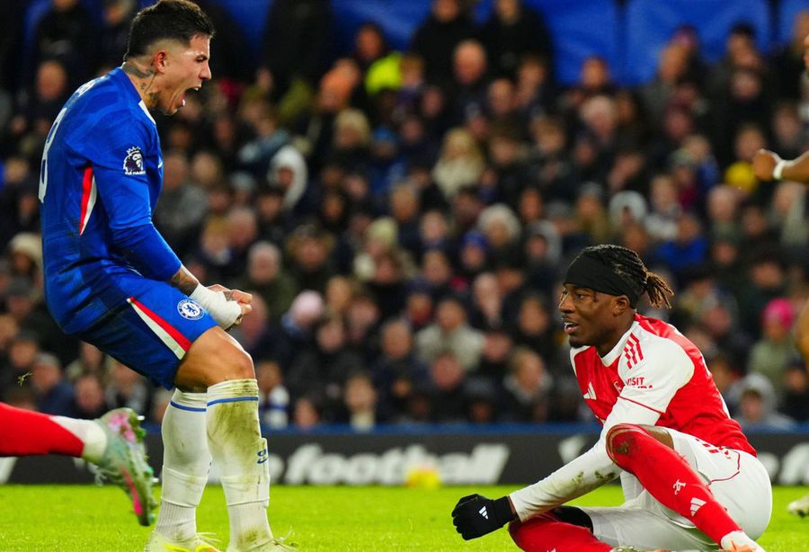 Scandal cu Cole Palmer! Surprins când îi aproba pe fanii care-l huiduiau pe fostul coechipier