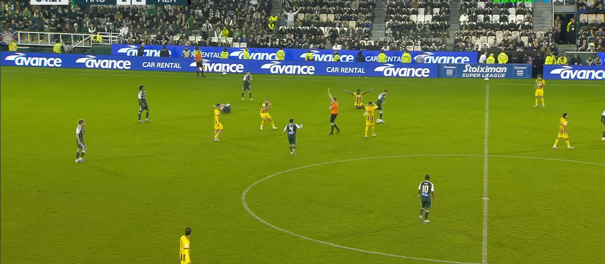 Răzvan Marin, eliminat în derby-ul orașului Atena: „A protestat vehement”